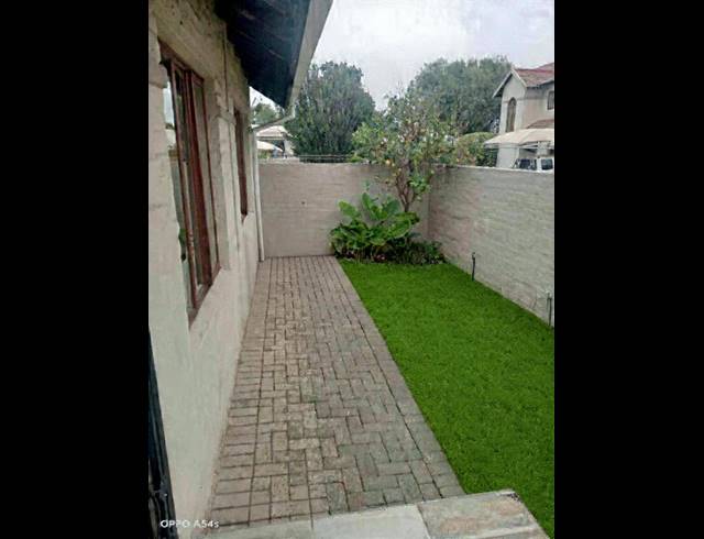 2 BEDROOM HOUSE FOR SALE IN VAALPARK